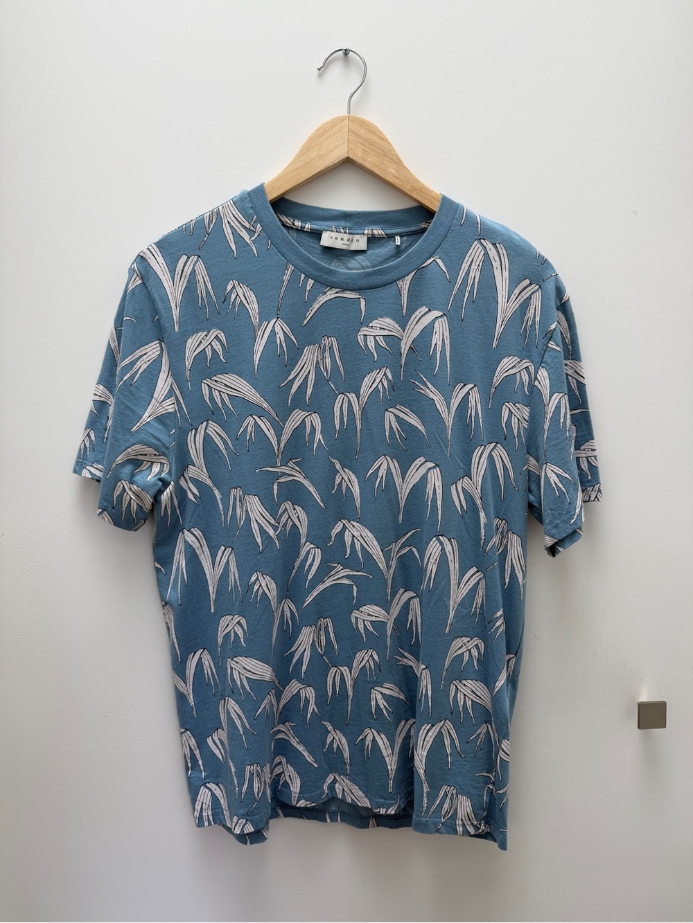 Sandro Paris Mens Bamboo Leaf Print Tee Blue White Crewneck T-Shirt Size 1 / S